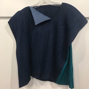 Pleats Please Issey Miyake box top